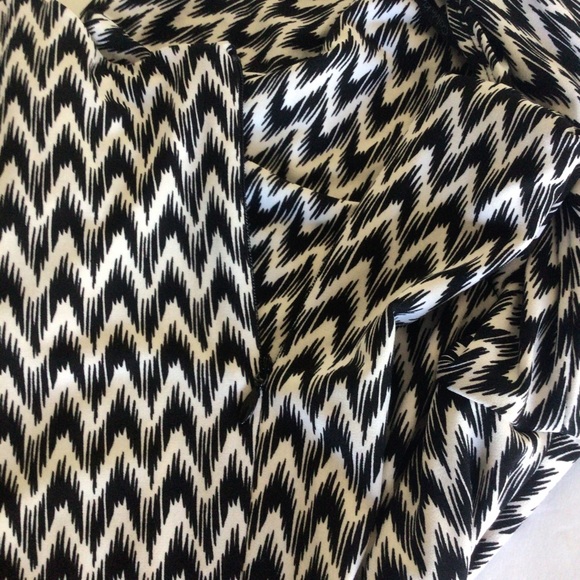 CALVIN KLEIN BLACK WHITE FAUX WRAP DRESS SIZE 4 NWT - Picture 10 of 13